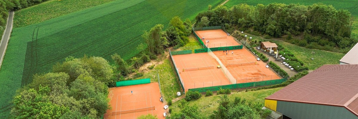 Tennisplätze in Künzell. Foto Sebastian Mannert Tennisplätze in Künzell. Foto Sebastian Mannert